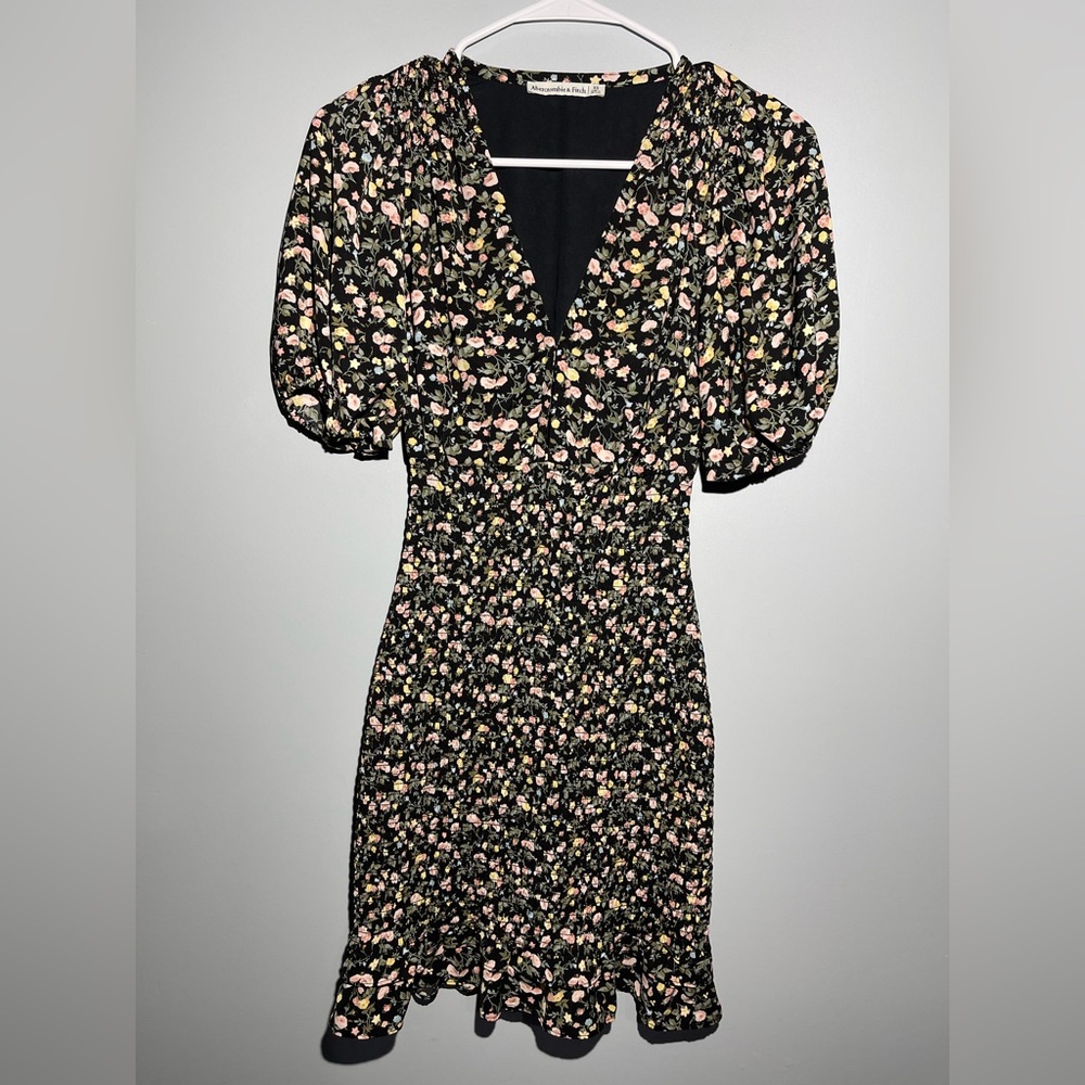 Abercrombie & Flower-ous Midi Dressβ